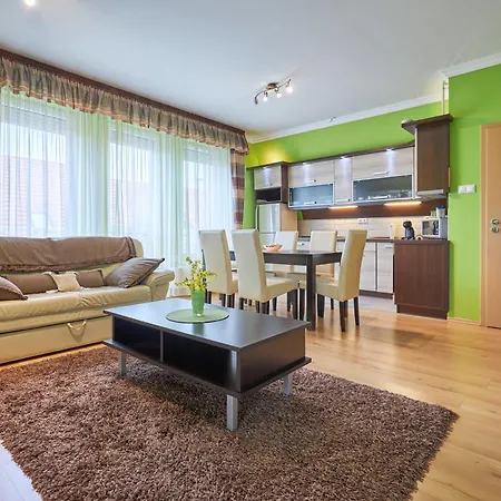Rosalie 7 Percre A Fuerdotol Apartment Hajduszoboszlo